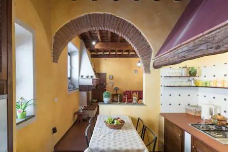 Real Rustic Tuscany Style In Center Florencia Exterior foto
